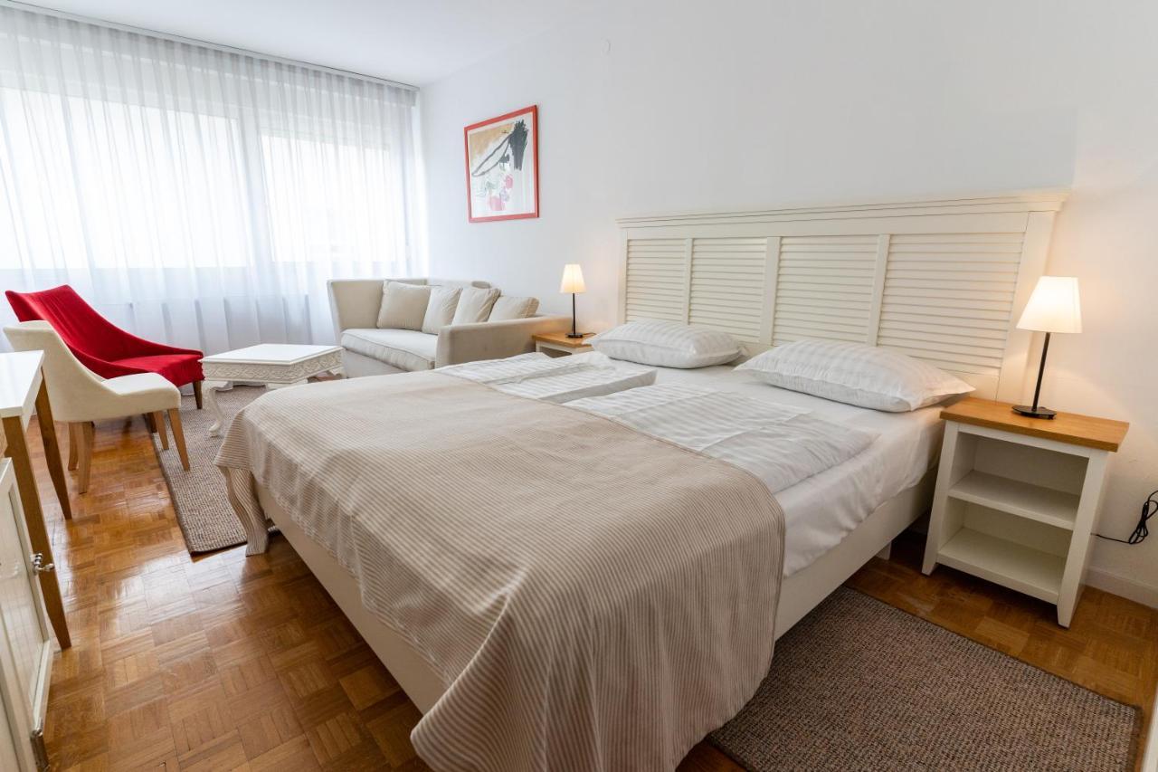 Artearia Hotel Бьеловар Экстерьер фото