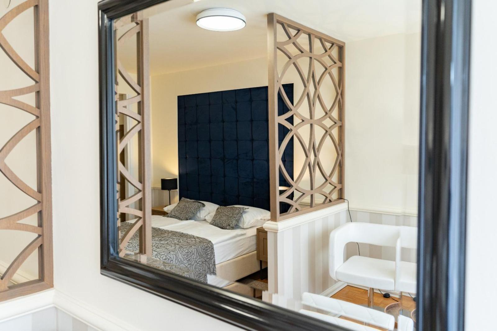 Artearia Hotel Бьеловар Экстерьер фото